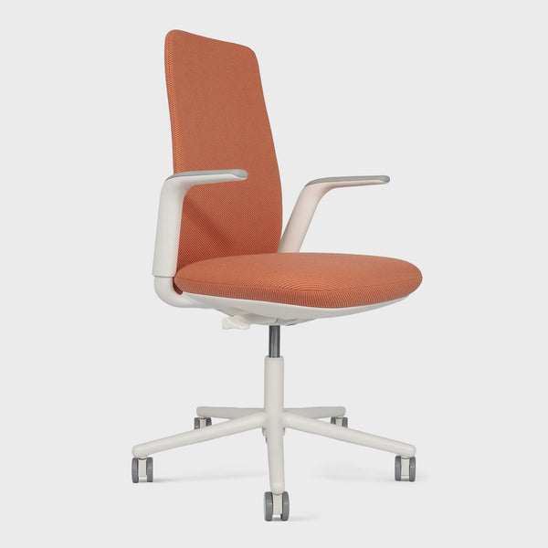 Side view of Nia Coral mid back